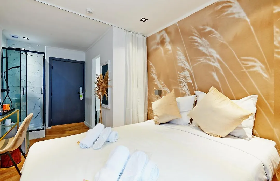 Hotel Les Ecrins-1